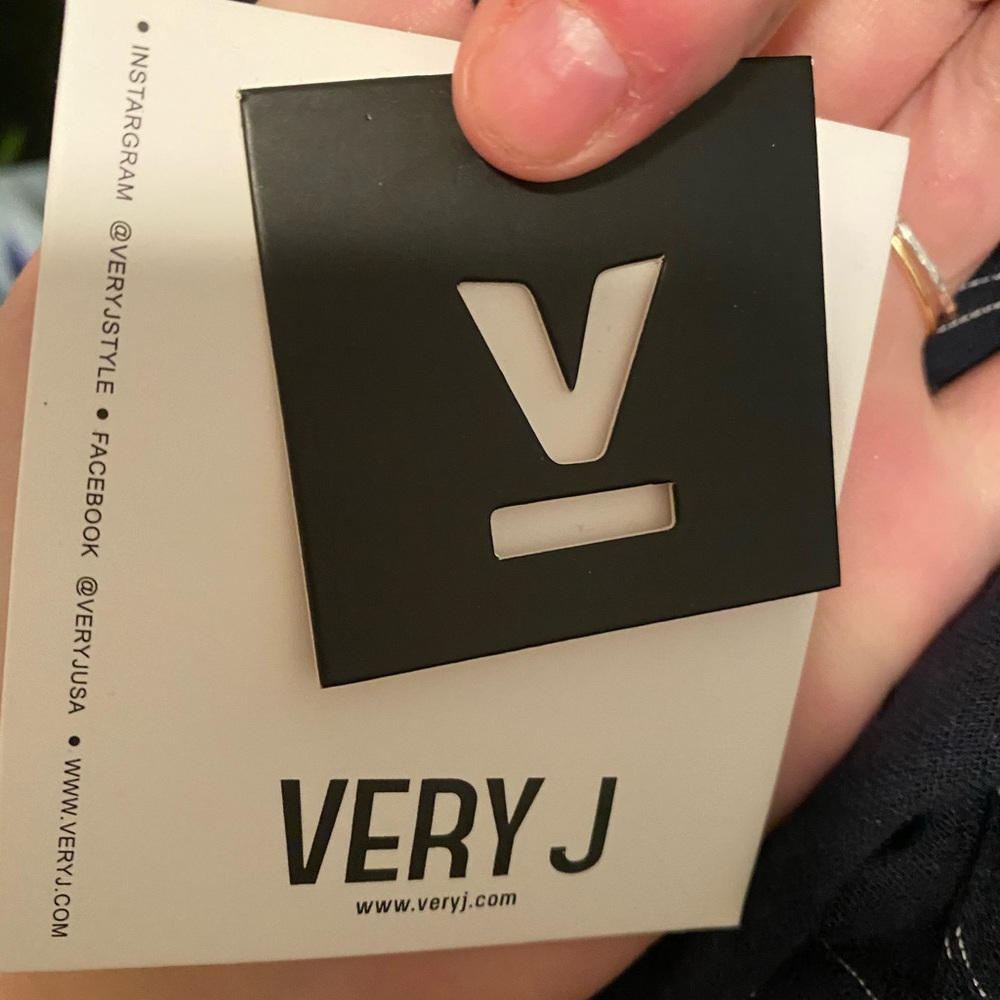 Button up - Picture 4 of 4